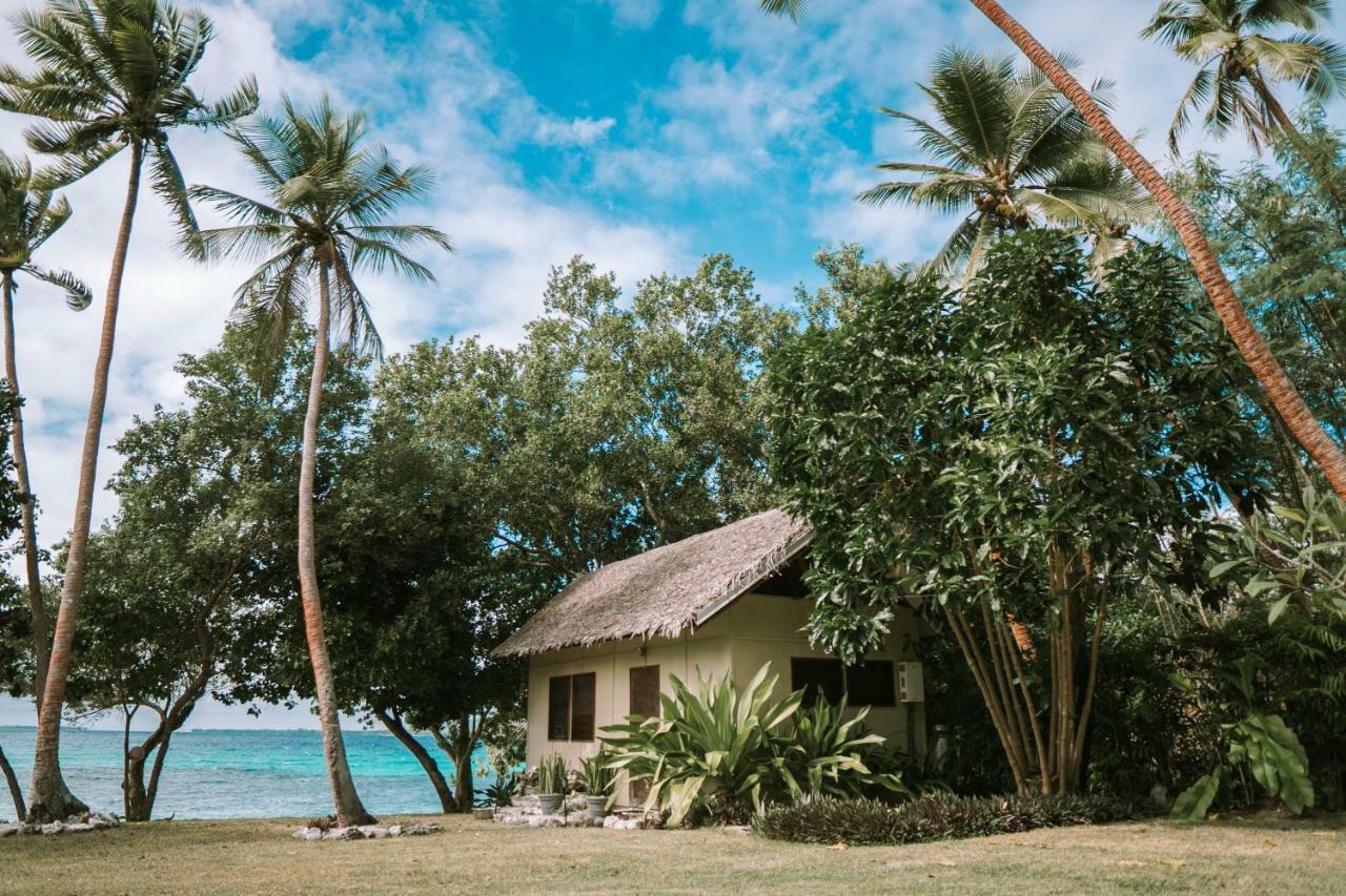 Whispering Palms - Absolute Beachfront Villas Порт-Вила Экстерьер фото